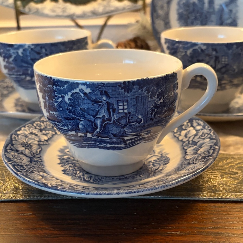Liberty Blue and White Tea Set Made in England - Picture 2 of 9